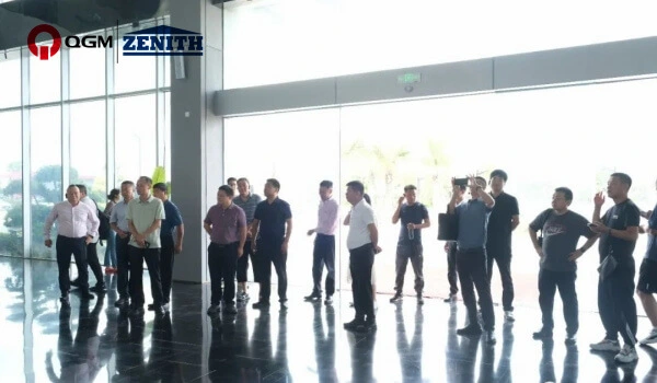 La delegazione della rete per i rifiuti solidi industriali ha visitato Quangong Co., Ltd. per ispezione e scambio