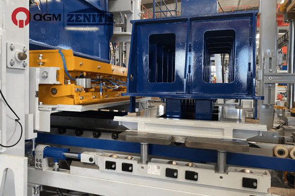 QGM ZN900CG, la prima macchina per mattoni cinese entra nel mercato nordamericano, creando una nuova era per l'industria cinese delle macchine per mattoni