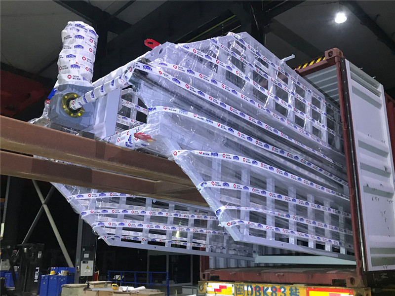 La blocchiera automatica ZN900CG di QGM con sistema di stagionatura è stata inviata in El Salvador