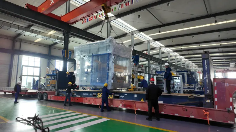 Le macchine intelligenti per la produzione di mattoni QuanGong intraprendono un nuovo viaggio oltreoceano, contribuendo all'aggiornamento ecologico delle infrastrutture globali.