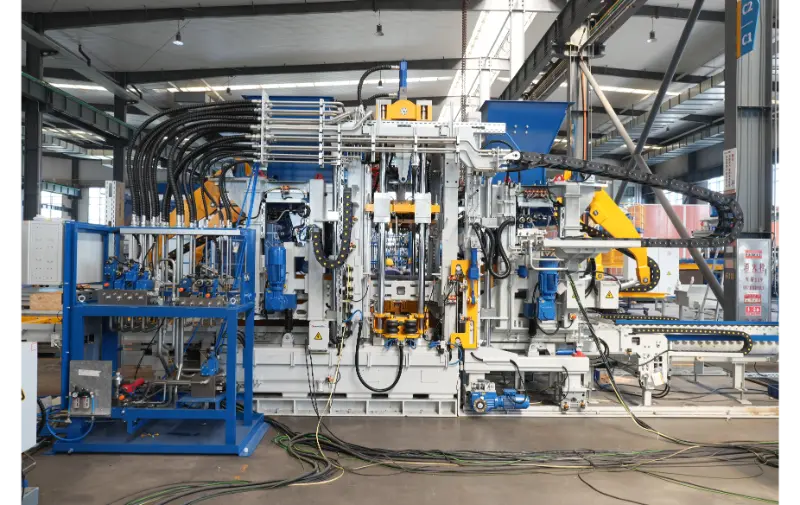 Linea di produzione di mattoni Quangong Machine ZN900-2: potenziata dall'intelligenza, costruendo un nuovo punto di riferimento per una produzione di mattoni efficiente ed ecologica