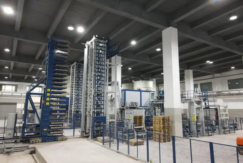 Riciclaggio dei rifiuti edili nel sud-est asiatico: trasforma i rifiuti di demolizione in blocchi di cemento con le macchine per la produzione di blocchi QGM