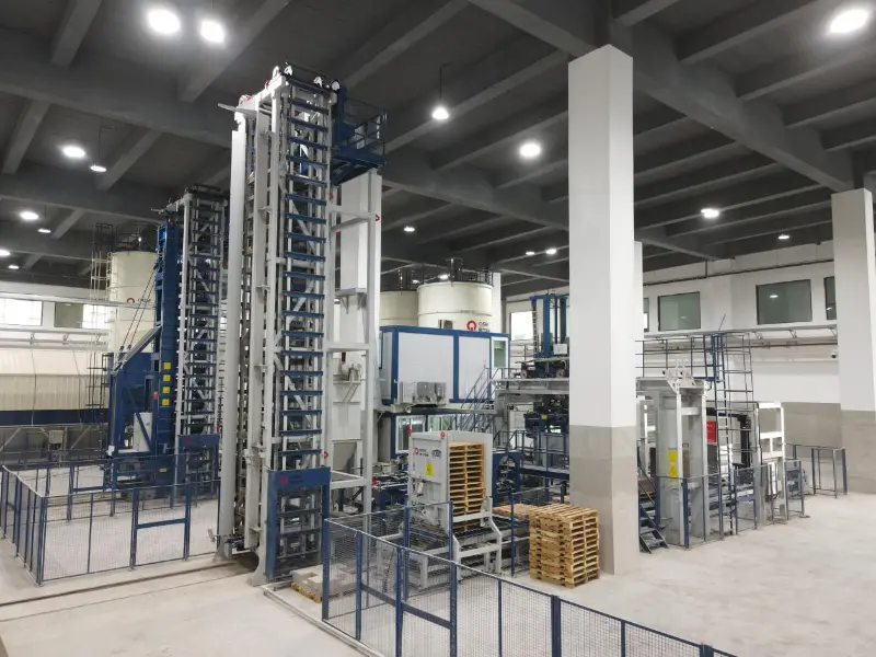 Resistenza alla compressione dei blocchi di cemento: standard, fattori che influenzano e soluzioni di produzione