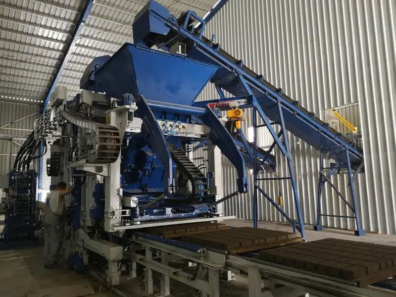 Supporto completo per il ciclo di vita delle macchine a blocchi: in che modo QGM aiuta i produttori a massimizzare le prestazioni di produzione